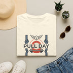 Pull day - minimalist T-Shirt