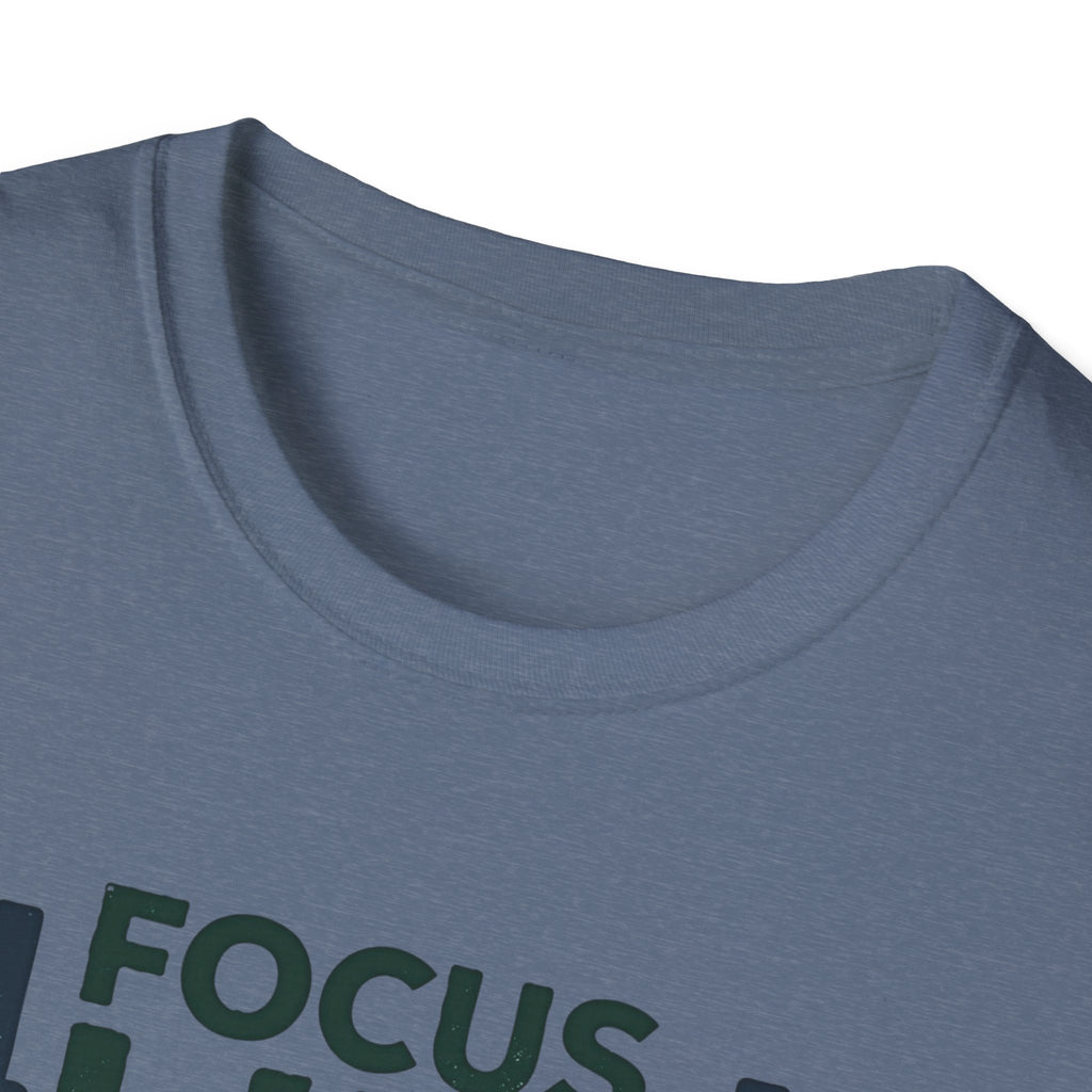 Lift Strong – Focus. Lift. Repeat. T-Shirt