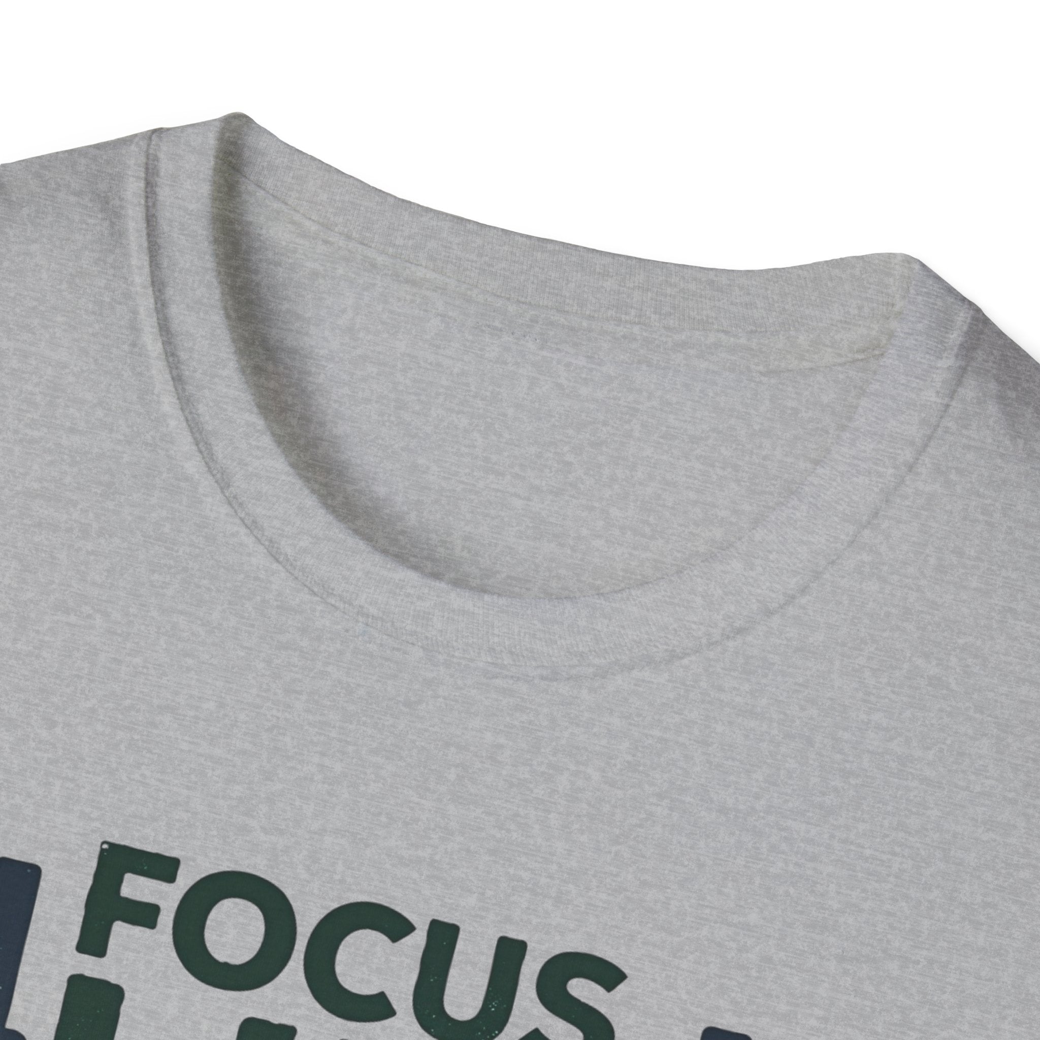 Lift Strong – Focus. Lift. Repeat. T-Shirt