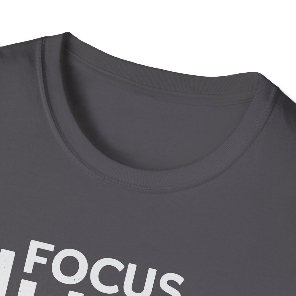 Lift Strong – Focus. Lift. Repeat. T-Shirt